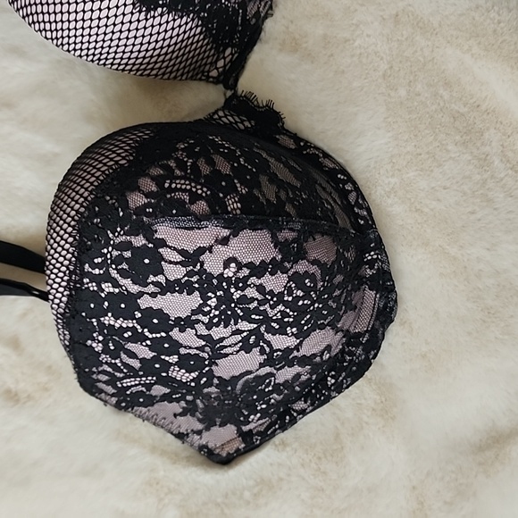 36DDD Victoria's Secret Lace Bra - Picture 2 of 5